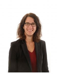 Headshot: Lori Chambers